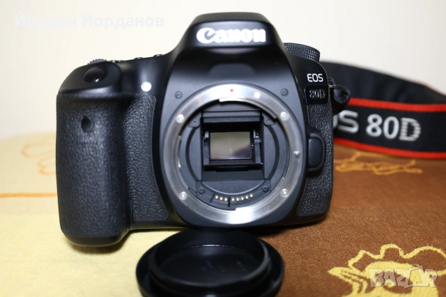 Canon Eos 80D + 4 обектива, снимка 7 - Фотоапарати - 53304455
