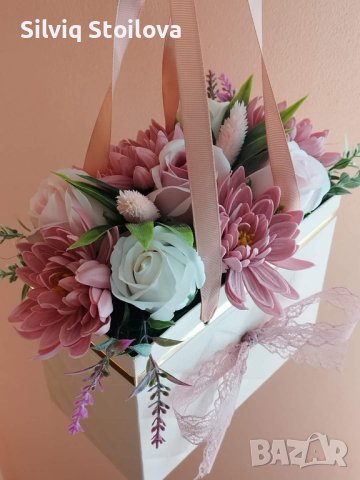 🌸Ново🌸Страхотна розова чантичка със сапунени цветя за вашите специални поводи🌸 , снимка 5 - Подаръци за жени - 42846184