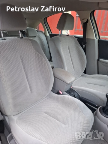 Изключително запазен Citroen C4, снимка 6 - Автомобили и джипове - 52713736