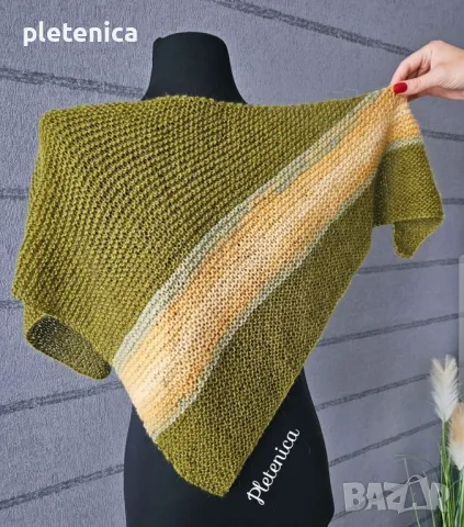 Чаровен ръчно плетен дамски шал
