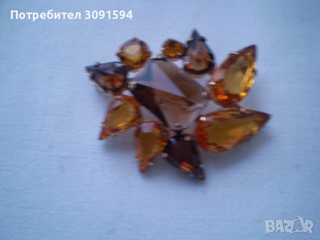 Дамска брошка БОХЕМИЯ с кристали, снимка 2 - Антикварни и старинни предмети - 36566293