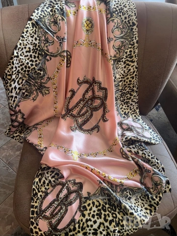 Уникален шал в стил Roberto Cavalli, снимка 2 - Шалове - 53917714