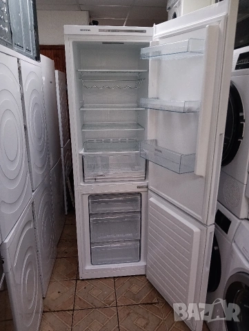Комбиниран хладилник с фризер Сименс Siemens А+++ с две години гаранция!, снимка 7 - Хладилници - 53908346