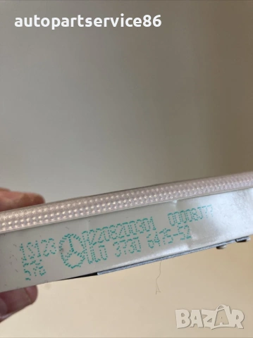 Интериорно четиво осветление за заден десен за Mercedes W220 S500 (2003) A2208200301, снимка 3 - Части - 53986981