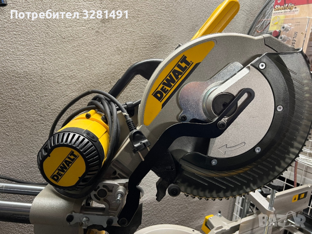 Настолен потапящ циркуляр DEWALT DWS780 и маса многофункционална DEWALT DE7033 комлект, снимка 4 - Циркуляри - 44588472