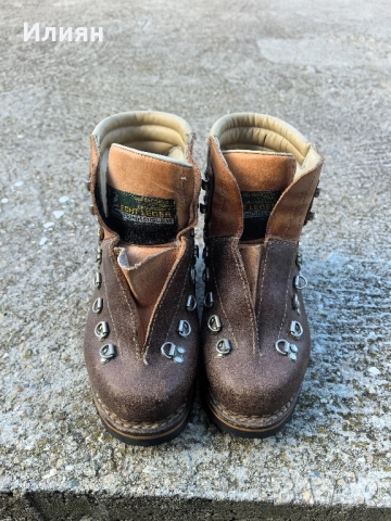 Туристически обувки