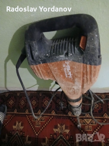 HILTI TE -700AVR.използван къртач без шумове работи отлично.