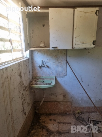 Продава се масивна сграда с двор – с. Марикостиново, общ. Петрич, снимка 10 - Къщи - 51583145