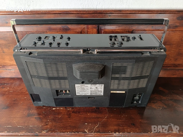 Касетофон Sharp, снимка 5 - Радиокасетофони, транзистори - 54319647