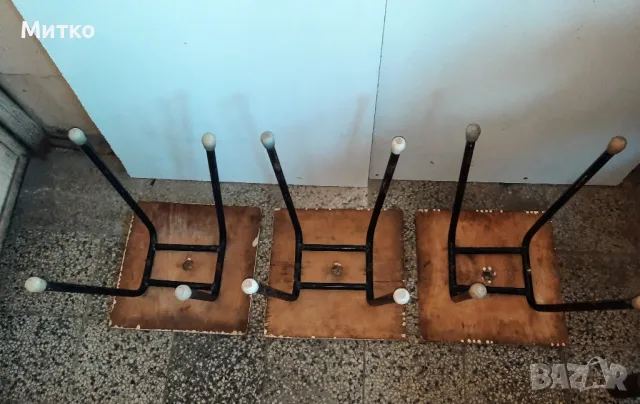 Дървени малки столчета с тръбни желязни крака, снимка 7 - Дивани и мека мебел - 47865796
