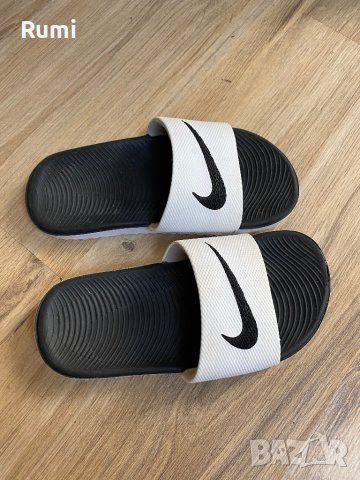 Оригинални юношески чехли Nike! 28 н, снимка 2 - Детски сандали и чехли - 42224771