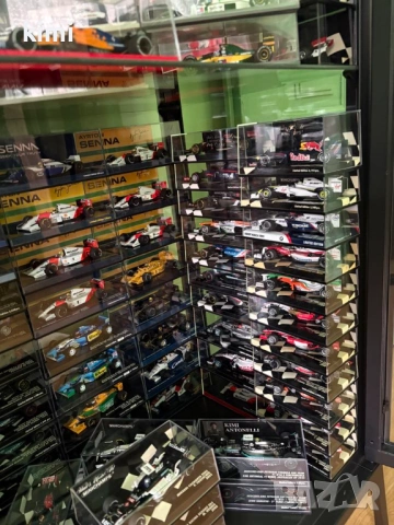 продавам колекция F1- Minichamps и Spark 1.43 от 1974 до 2025 г., снимка 8 - Колекции - 53187895