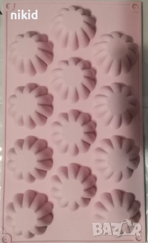 12 кошнички капсули купички силиконов молд форма за кексчета мъфини десерти тарталети бонбони, снимка 2 - Форми - 42795004
