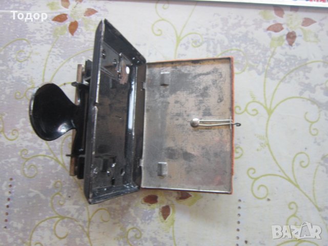 Немски армейски перфоратор 2 световна , снимка 3 - Колекции - 29800228