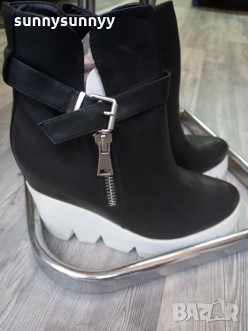 Боти, снимка 2 - Дамски боти - 35403130