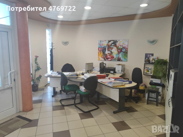 Продавам /давам под наем/ офис в центъра на гр. Шумен, снимка 3 - Етаж от къща - 53885693