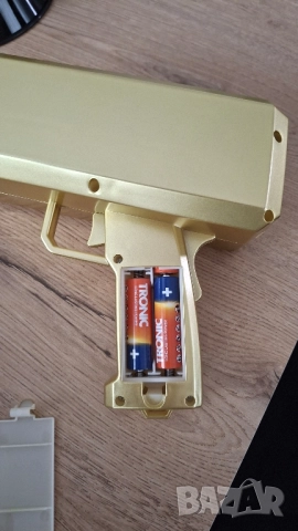 Пистолет за банкноти, снимка 3 - Други игри - 51737715