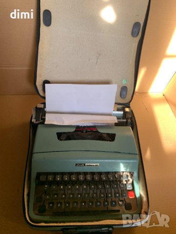 пишеща машина olivetti lettera 32, снимка 2 - Антикварни и старинни предмети - 44493042