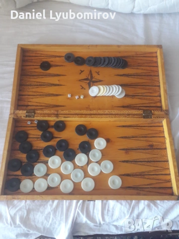 Дървена Табла 48*48см в много добро състояние