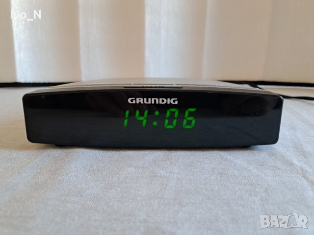 Радио часовник Grundig Sonoclock 390., снимка 2 - Радиокасетофони, транзистори - 39758205