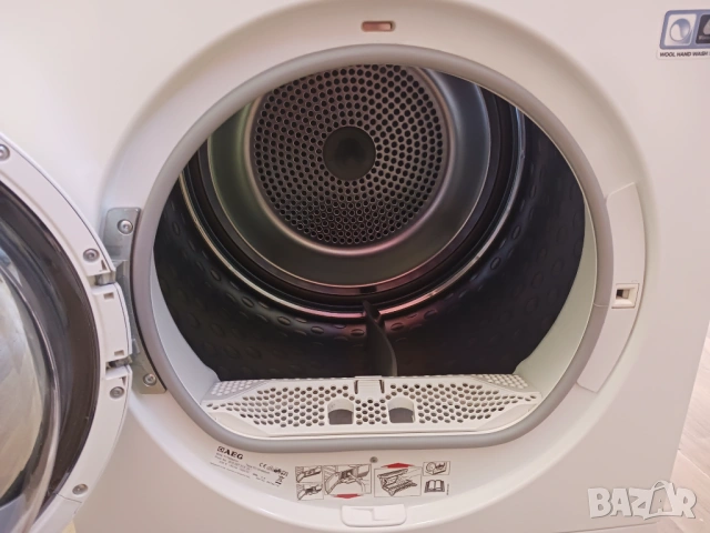 Кондензна сушилня с термопомпа  AEG  ABSOLUTE CARE SYSTEM - 8 кг, снимка 8 - Сушилни - 53799598