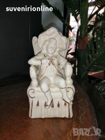 Порцеланова статуетка , снимка 1