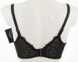 Черен дантелен сутиен с подплатени чашки марка Nikol Djumon 95В, снимка 2