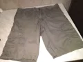 Ловни къси панталони размер Л отстрани отгоре додолу 51см и в ханша 47см, снимка 1