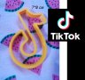 Tik Tok Тик Ток Лого пластмасов резец форма фондан тесто бисквитки, снимка 1 - Форми - 29894206