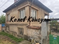 Продавам къща с. Крепост, Център , снимка 3