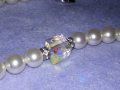 СКЪПОЦЕННО ПЕРЛЕНО КОЛИЕ КУЛТИВИРАНИ ПЕРЛИ с ЮВЕЛИРНО ФАСЕТИРАН ПЛАНИНСКИ КРИСТАЛ 34775, снимка 9