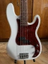 Продавам бас китара Fender Precision, снимка 2