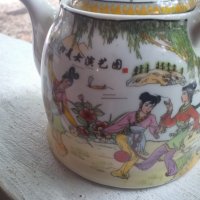 Красив чайник китайски или японски рисуван с печат Порцелан, снимка 3 - Колекции - 33854277