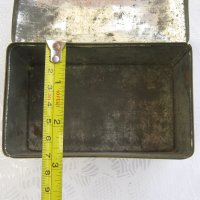 Стара метална кутия с лебеди и японци, снимка 4 - Други - 31812616