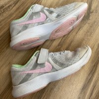 Оригинални юношески маратонки Nike Revolution 4 Girls Ps! 31,5 н, снимка 4 - Детски маратонки - 40630088