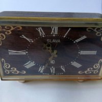 Настолен, ретро часовник Слава, снимка 1 - Антикварни и старинни предмети - 34229194