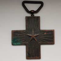 Медал Италия,кръст за заслуга във войната, снимка 1 - Антикварни и старинни предмети - 31372736