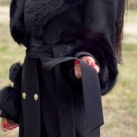 Луксозни дамски палта с естествен косъм, снимка 8 - Палта, манта - 38065701