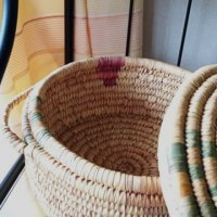 Дебелостенна плетена кошница/кутия с капак, снимка 2 - Декорация за дома - 38887247