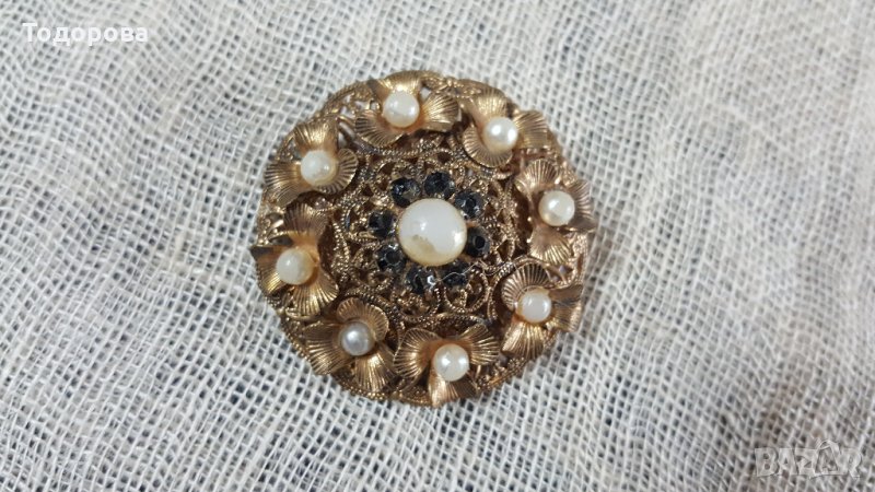 Старинна позлатена брошка с перли, снимка 1