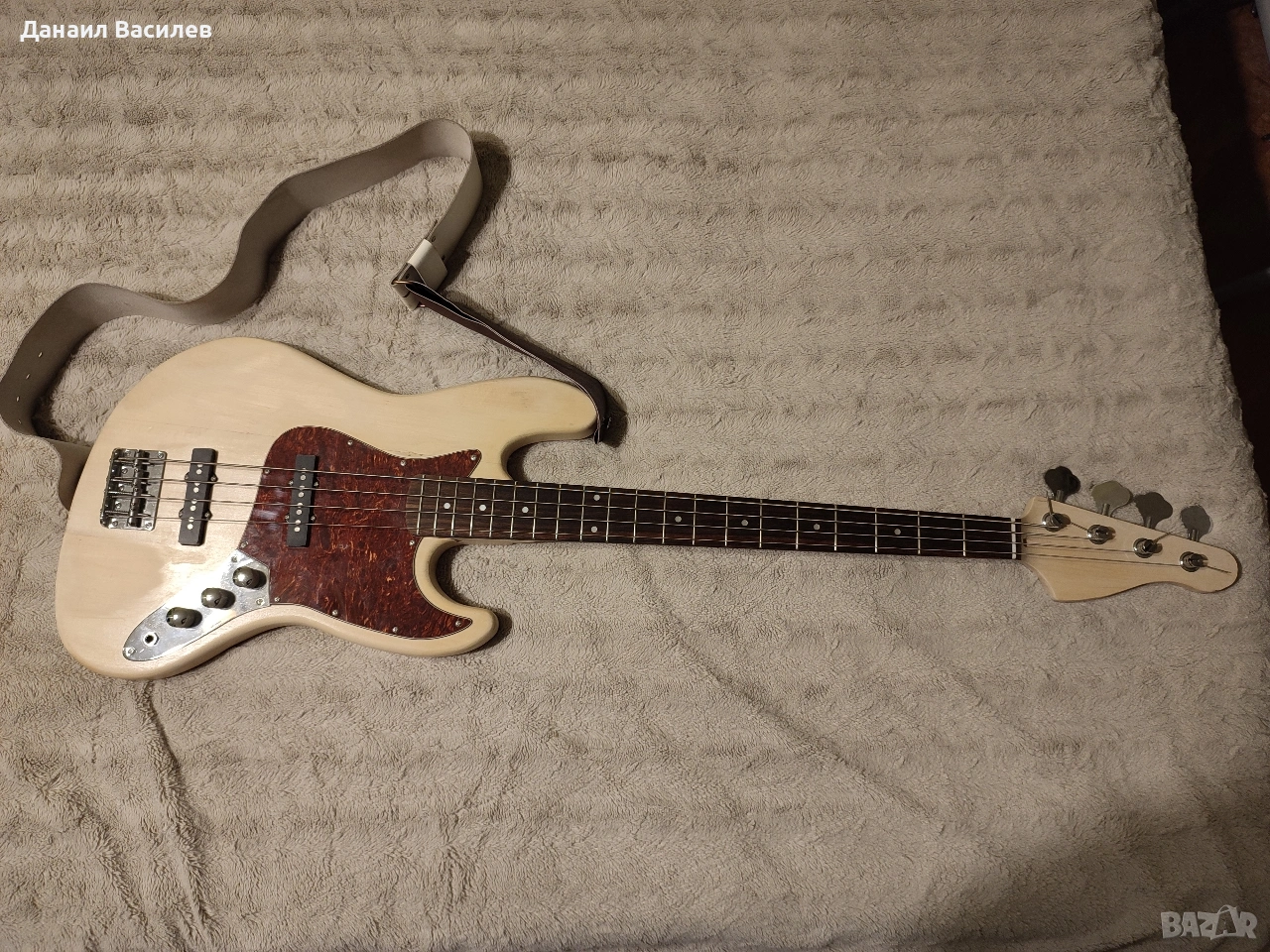Бас китара , снимка 1