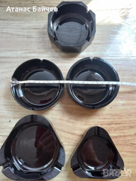 Пепелници от  черно стъкло / нови / по 2 лв. , снимка 1