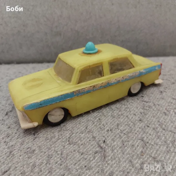 Стара Соц Българска Пластмасова Играчка Москвич Народна Милиция, снимка 1