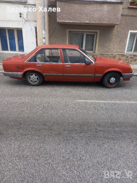 Продавам ретро автомобил ,Опел Рекорд 1985 г., снимка 1