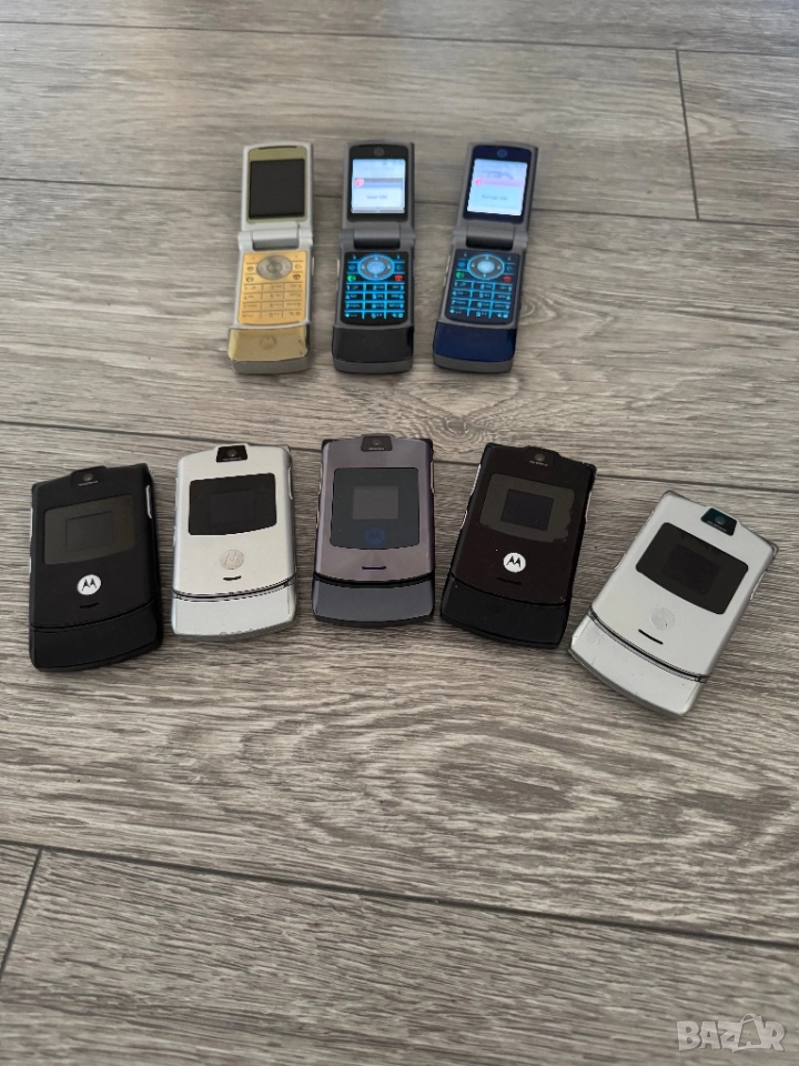 Motorola v3 черни и сиви, снимка 1