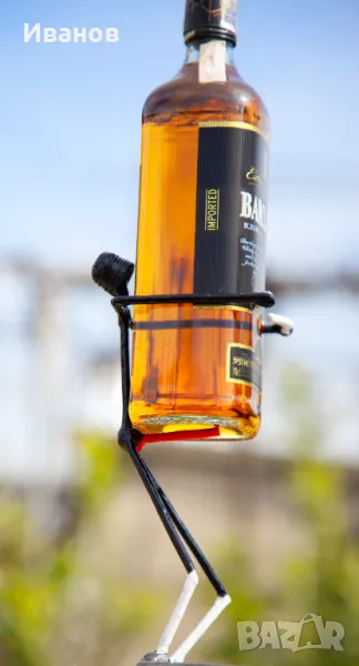 Идеалния подарък - бутилка алкохол с арт поставка, снимка 1