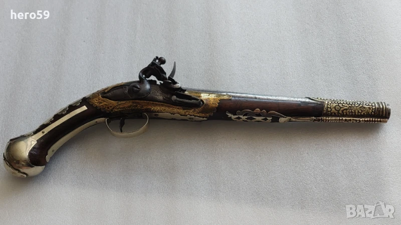Стар кремъчен пищов със сребърни апликации,работещ ,револвер, ятаган,сабя,щик, снимка 1