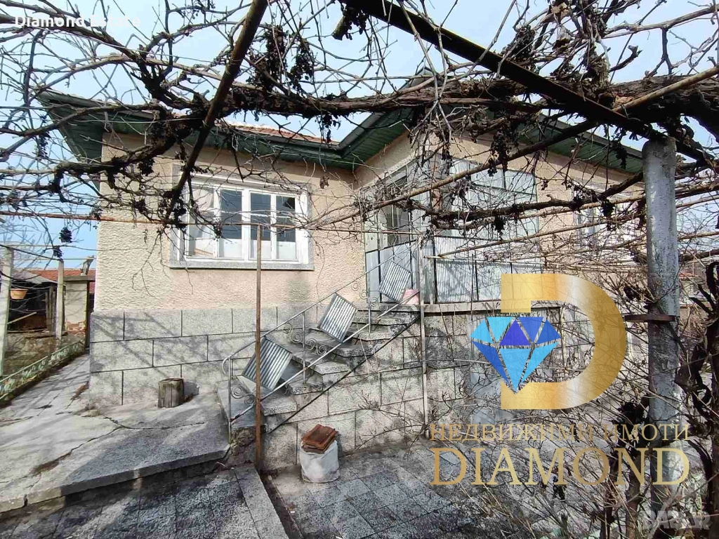 Двуетажна къща в село Върбица общ. Димитровград, снимка 1