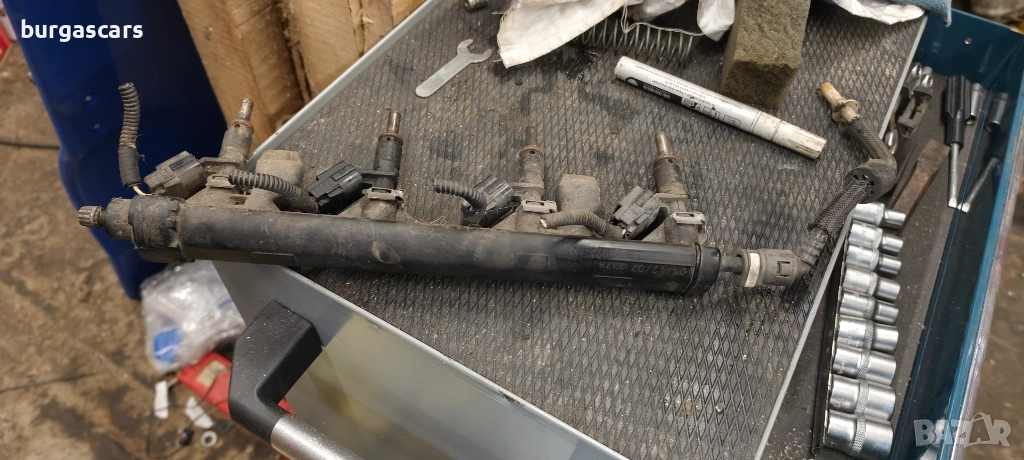 Горивна рейка бензинови дюзи 7575645 Peugeot 308 1.4-95к.с.16VVT, снимка 1