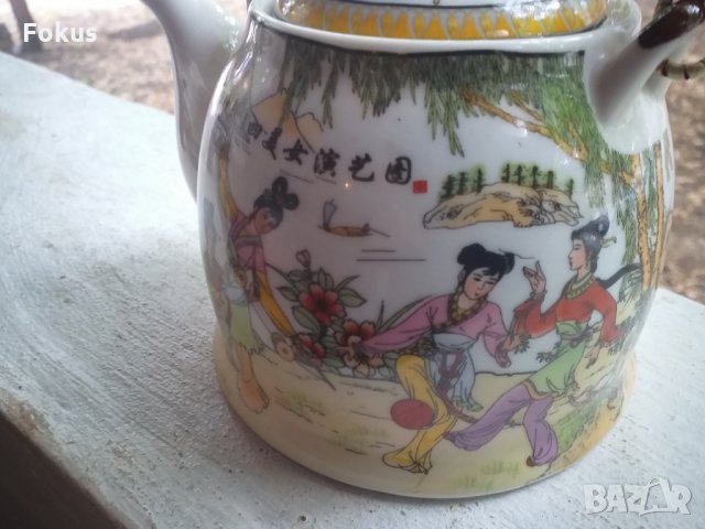 Красив чайник китайски или японски рисуван с печат Порцелан, снимка 3 - Колекции - 33854277